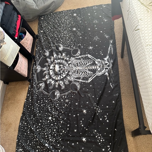 Black Starry tapestry - Picture 1 of 2